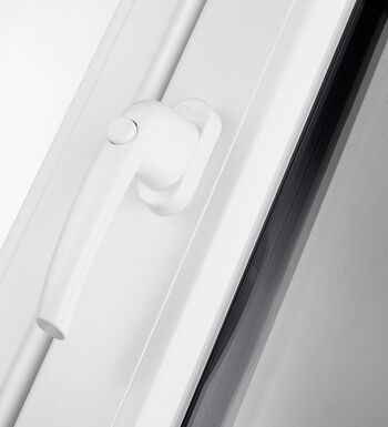 UNILUX Kunststofffenster mit UNILUX Fenstergriff mit Druckknopf