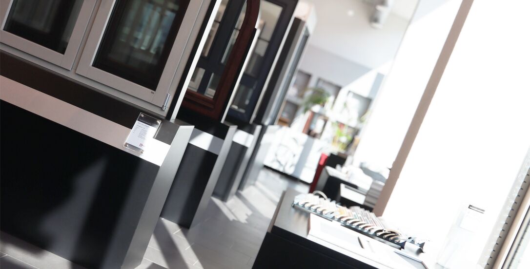 UNILUX Showroom Holzfenster