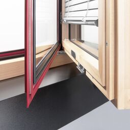Großaufnahme des Unilux Fensterprofils DesignLine Privacy