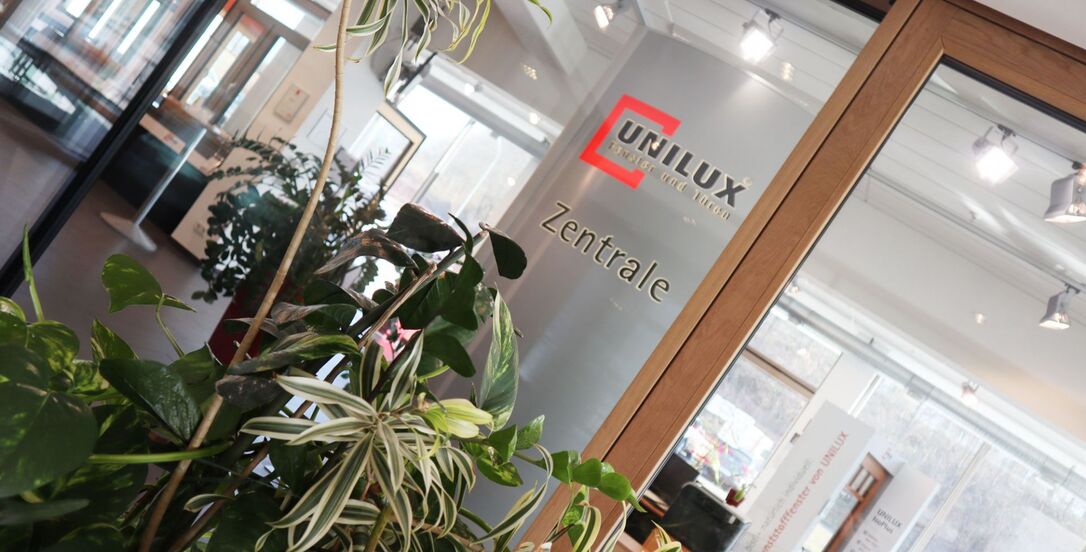 UNILUX in Salmtal Blick in den Showroom