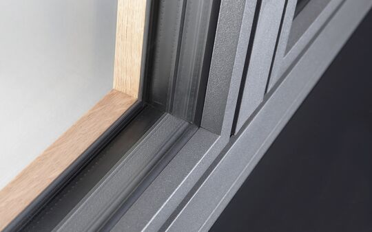 Detailansicht UNILUX Holz-Alu Fenster DesignLine