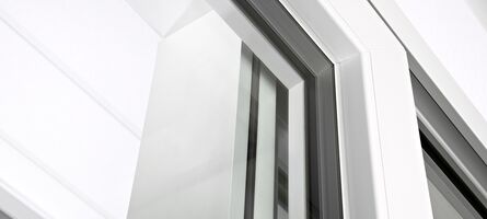 Großaufnahme der Mitteldichtung einer UNILUX Kunststoff-Hebe-Schiebe-Anlage