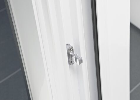 Detailansicht Spaltlüfter einer Kunststoff-Hebe-Schiebe-Anlage