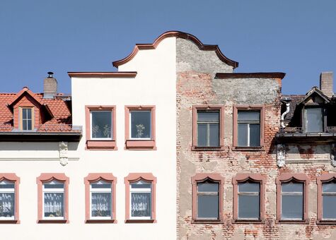 Altbau-Fassade Vergleich alt neu