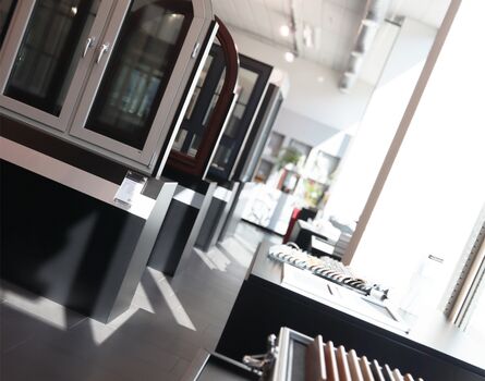 UNILUX Showroom Holzfenster